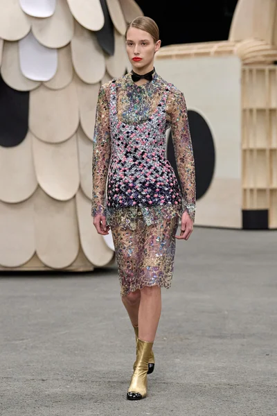 Look 33